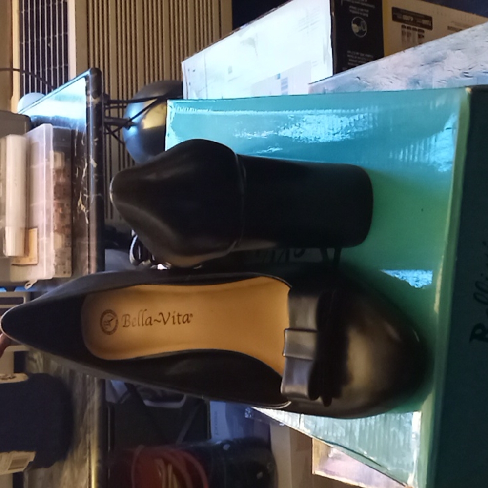 shoes - Picture 2 of 3